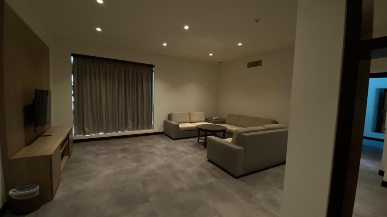 Sitara Hotel Apartment Dubái Exterior foto