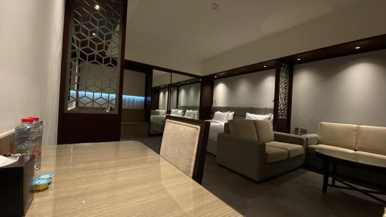 Sitara Hotel Apartment Dubái Exterior foto