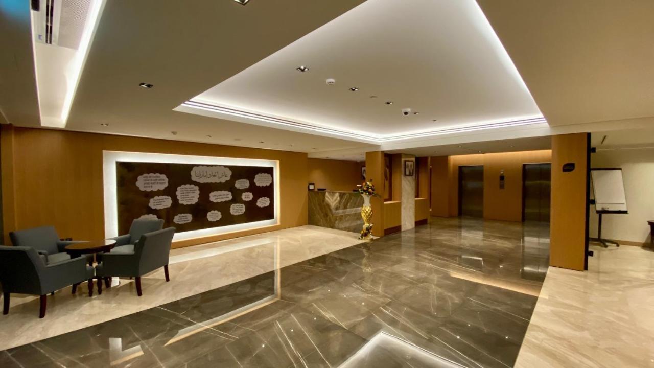 Sitara Hotel Apartment Dubái Exterior foto